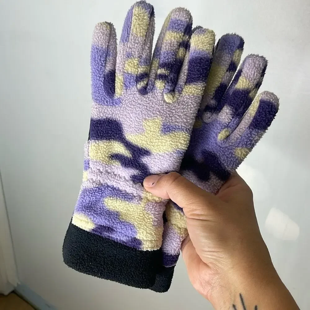 L.L. BEAN Purple and Cream Camo Fleece Winter Gloves Size Kids Large